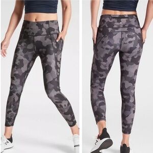 Athleta lightning camo 7/8 tight supersonic
